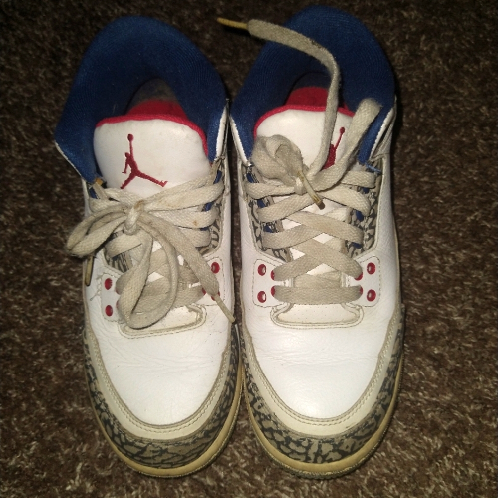 Gently used Boys Nike Air Jordans Size 4.5